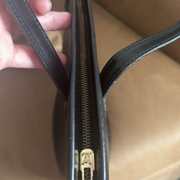 LOUIS VUITTON:GORGEOUS ST. JAQUES BLACK EPI LEATHER HANDBAG!!! AUTHENTIC! - Picture 6 of 10
